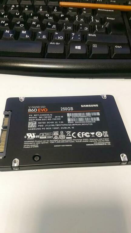 Твердотельный накопитель Samsung MZ-76E250BW 250 Гб - купить