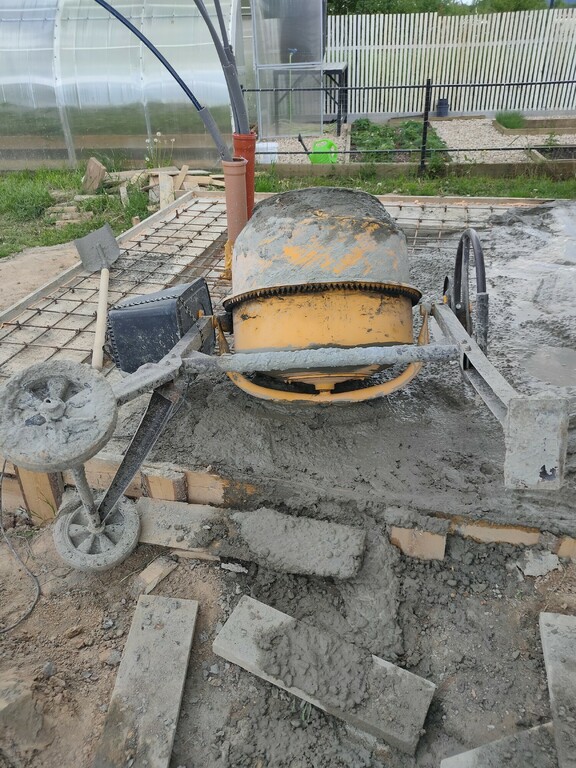 Бетоносмеситель CM 0,55 кВт 160 л — купить в Москве: цена за штуку ...
