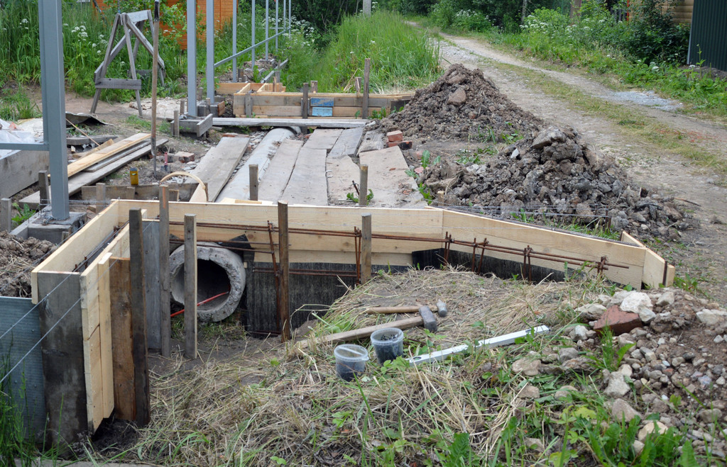 Лопата штыковая Plantic Terra Pro стальная остроугольная садовая с ...