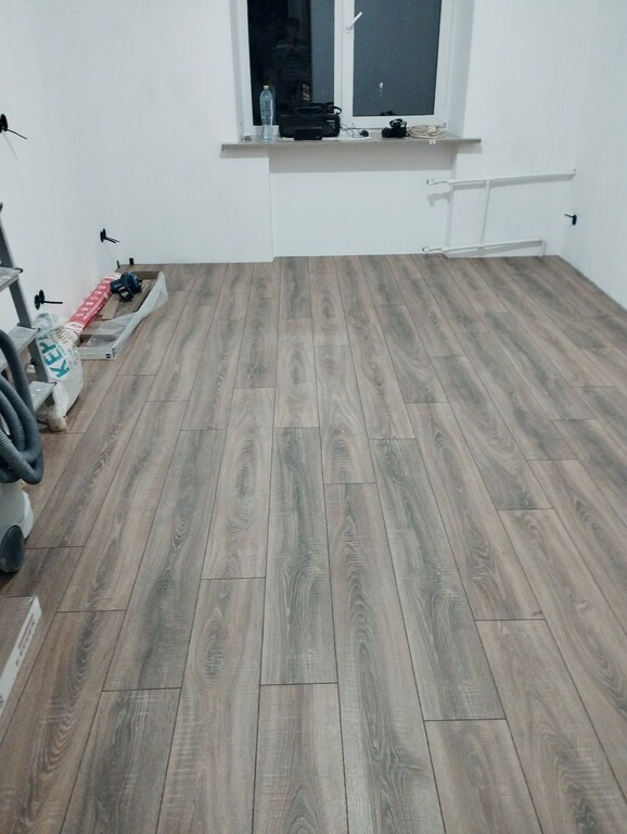 Ламинат 33 класс Egger Home дуб тосколано табак 1,74 кв.м 10 мм с ...