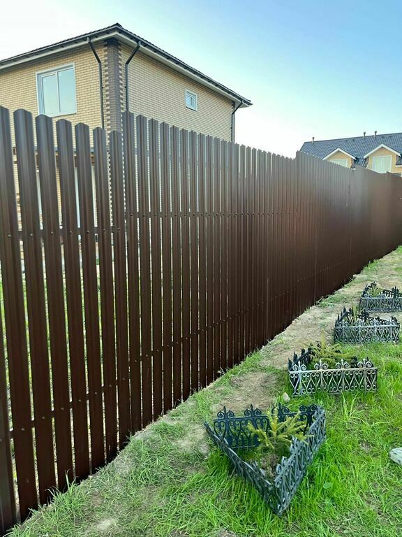 Евроштакетник двухсторонний М-образный 0,45 мм 100х2000 мм коричневый ...