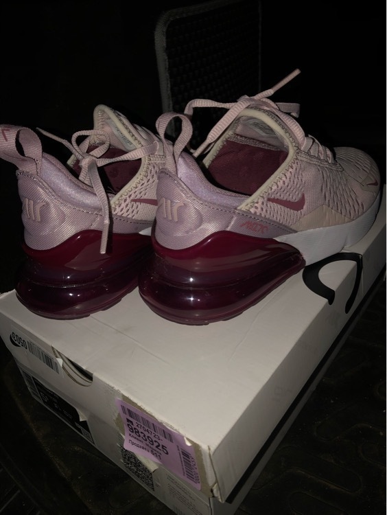 Кроссовки женские Nike W Air Max 270, отзывы покупателей, фото 1