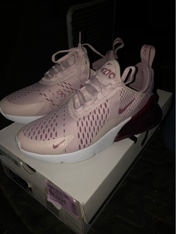 Кроссовки женские Nike W Air Max 270, отзывы покупателей, фото 2