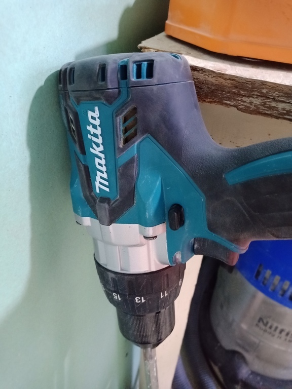 Дрель-шуруповерт аккумуляторная бесщеточная Makita LXT DDF486Z 18В Li ...