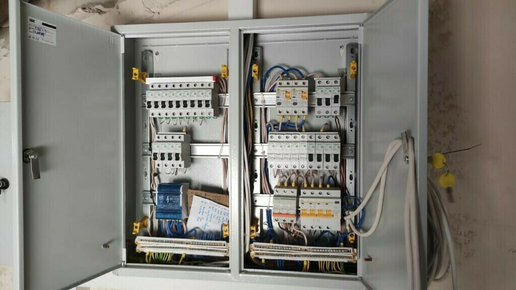 Автомат дифференциальный IEK Karat АВДТ-32 20А 1P+N тип AC 30 мА 6 кА ...