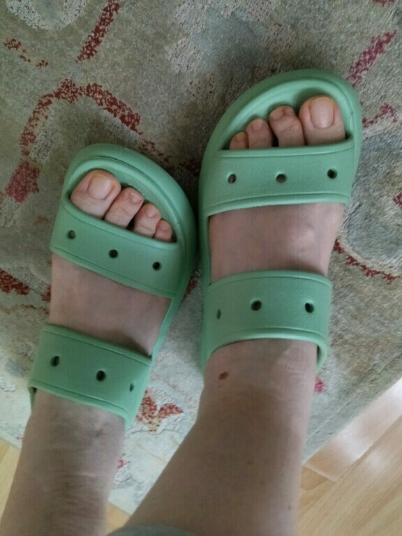 Шлепанцы Crocs Classic Crush Sandal, отзывы покупателей, фото 1