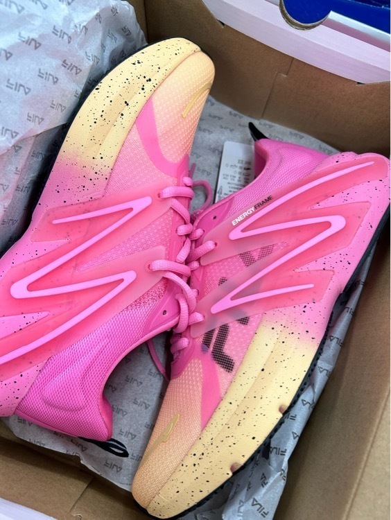 Кроссовки женские FILA Neon, отзывы покупателей, фото 1