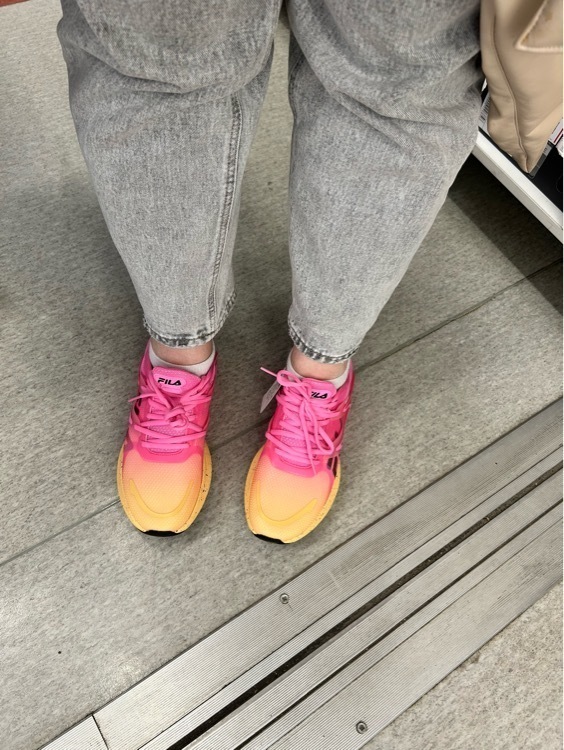 Кроссовки женские FILA Neon, отзывы покупателей, фото 2