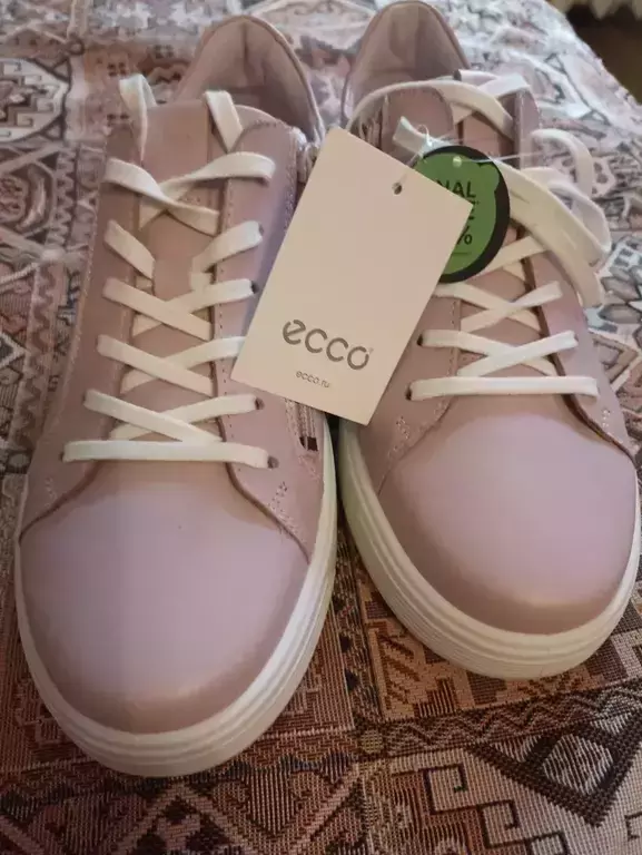 ECCO STREET 1