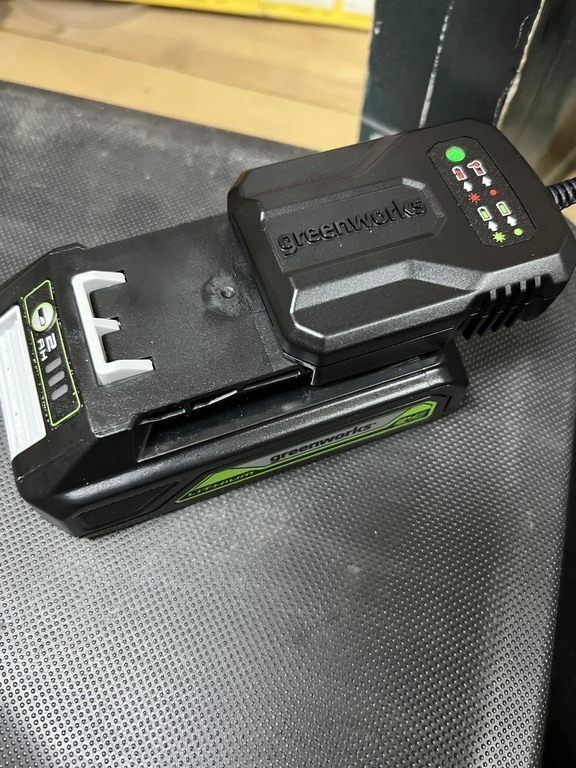 Пила цепная аккумуляторная Greenworks 24V GD24CSMNX 6" шаг 1/4" паз 1,1 ...