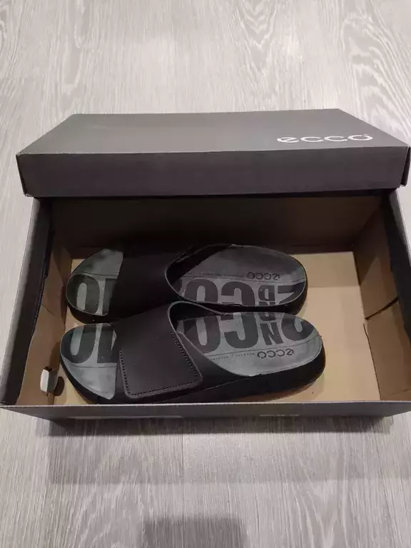 ECCO COZMO W ECCO COZMO W