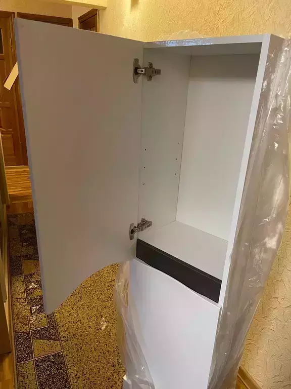 https://media.apltcdn.com/media_files/67d7/d179/6ed4/f300/010d/d95a/large.webp?1742197112