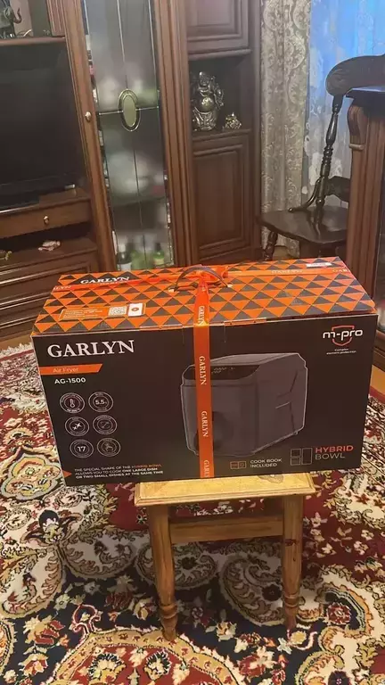 https://media.apltcdn.com/media_files/67ea/1966/9fd0/5a00/016a/c3a1/large.jpeg?1743395172