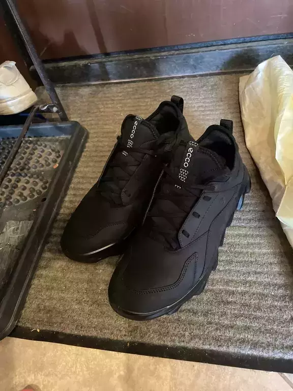 ECCO MX M