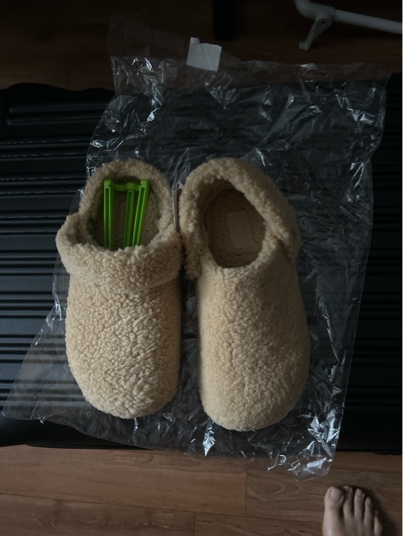 Клоги утепленные женские Crocs Classic Cozzzy Slipper, отзывы покупателей, фото 2