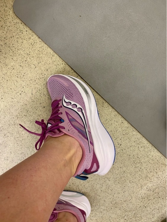 Кроссовки женские Saucony Omni 22, отзывы покупателей, фото 2