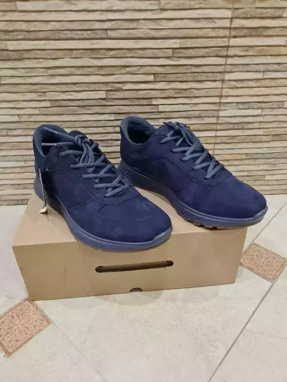 ECCO EXOSTRIDE M