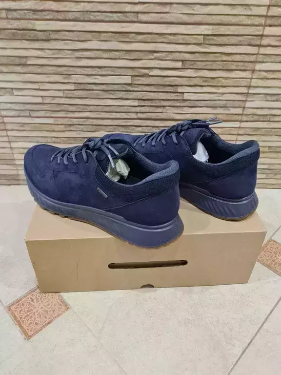 ECCO EXOSTRIDE M