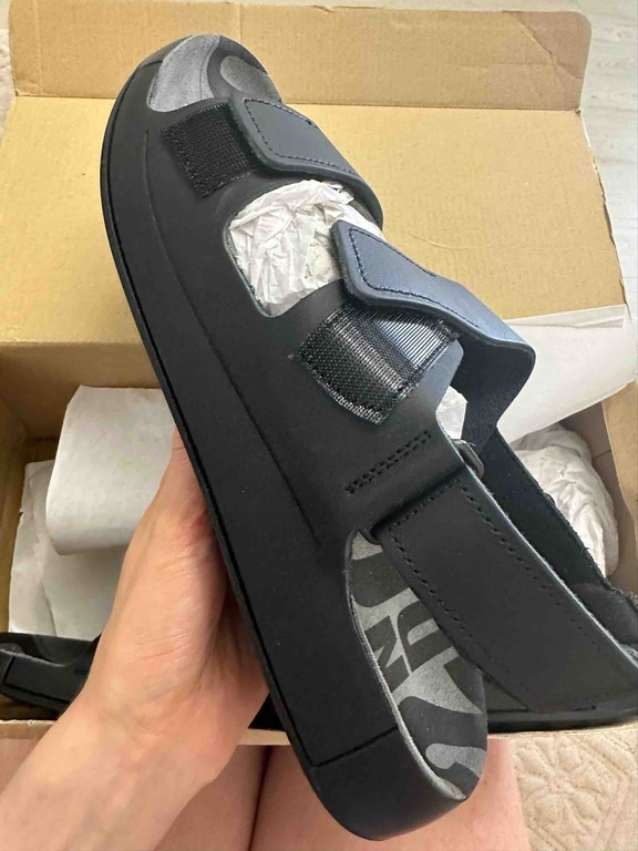 ECCO COZMO M