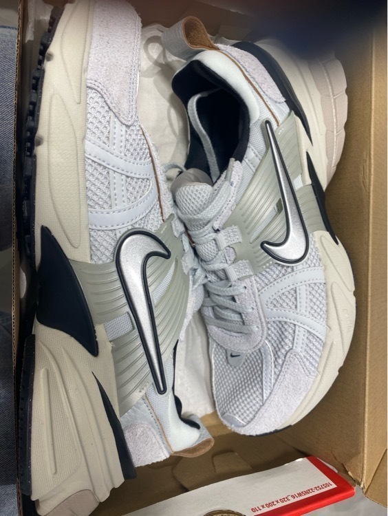 Кроссовки женские Nike V2 K Run, отзывы покупателей, фото 1