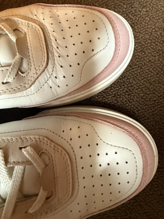 ECCO STREET COURT W
