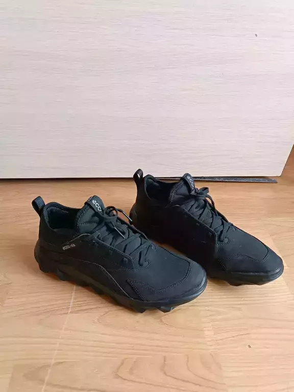 ECCO MX W