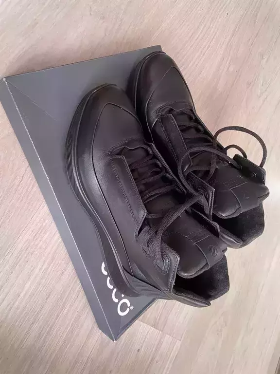 ECCO EXOSTRIDE M