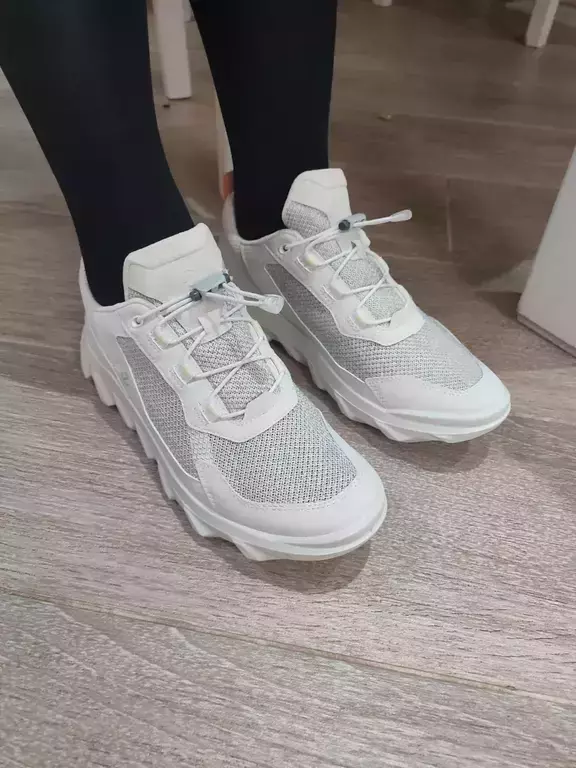 ECCO MX W