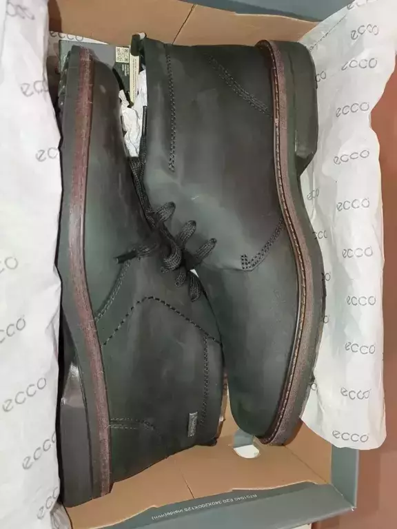 ECCO TURN
