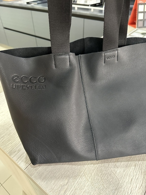 ECCO Upcycled East West