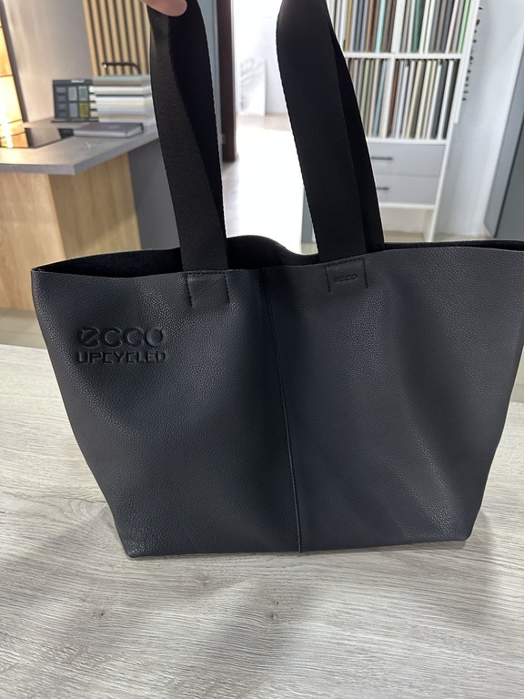 ECCO Upcycled East West