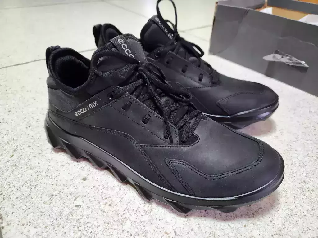 ECCO MX M