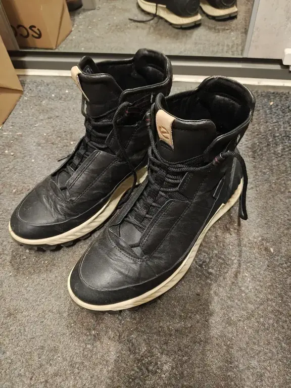 ECCO EXOSTRIKE M