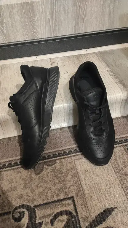 ECCO EXOSTRIDE M