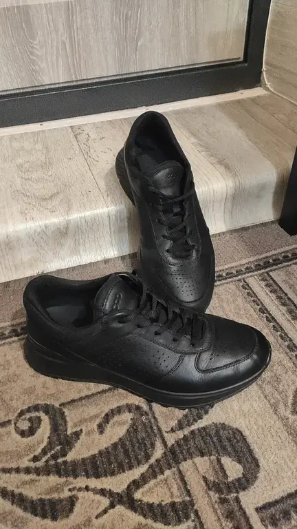 ECCO EXOSTRIDE M