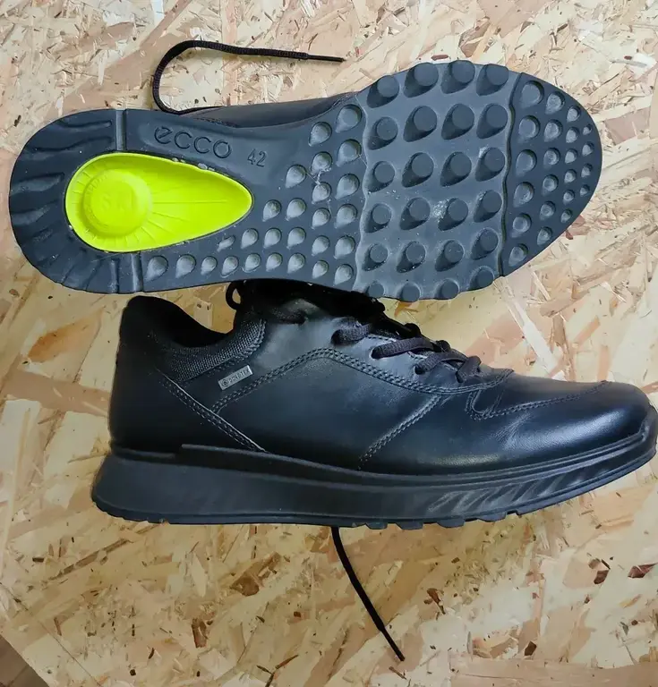 ECCO EXOSTRIDE M