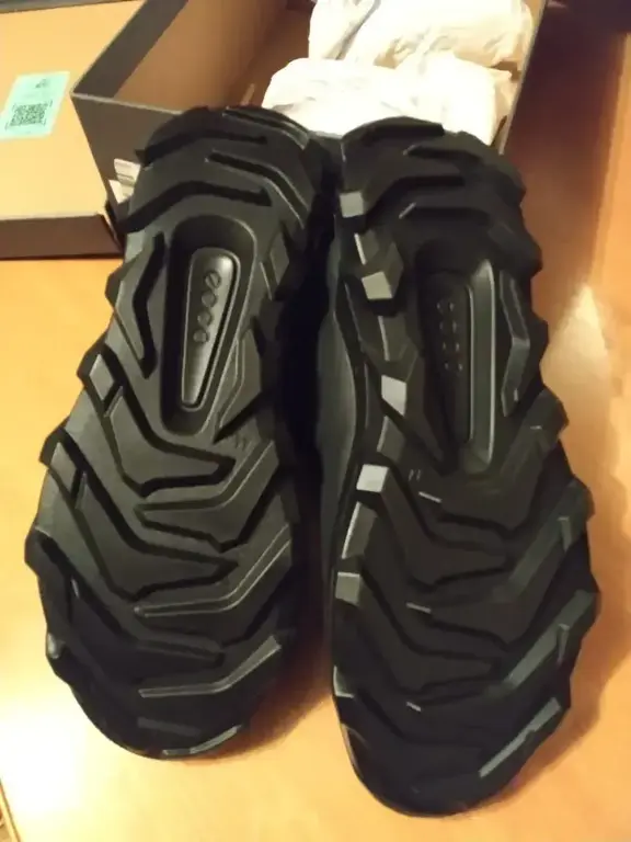 ECCO MX M