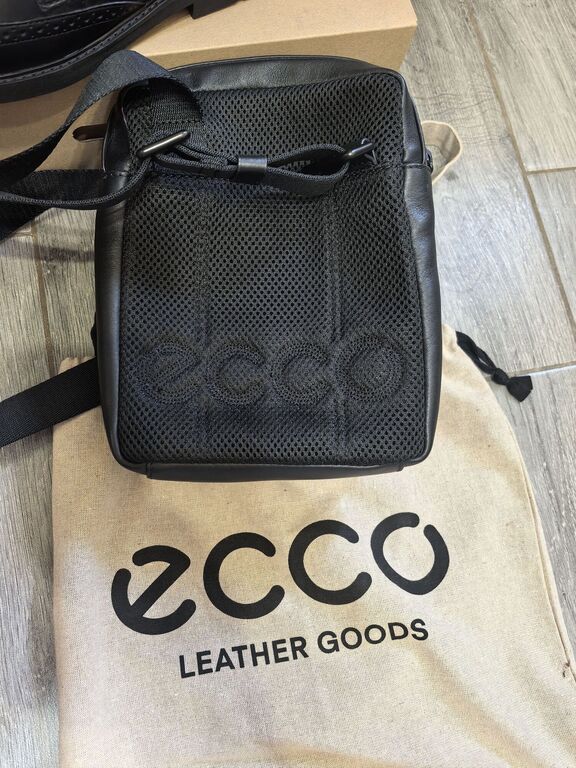 ECCO Flat Pouch