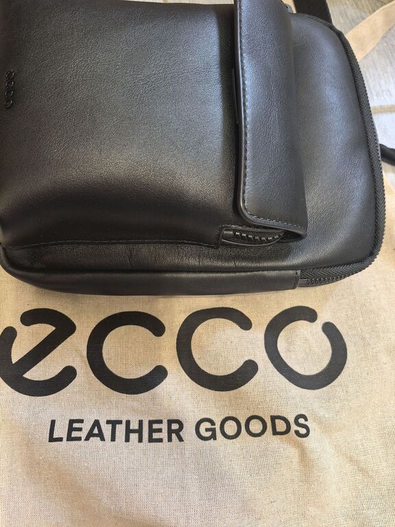 ECCO Flat Pouch
