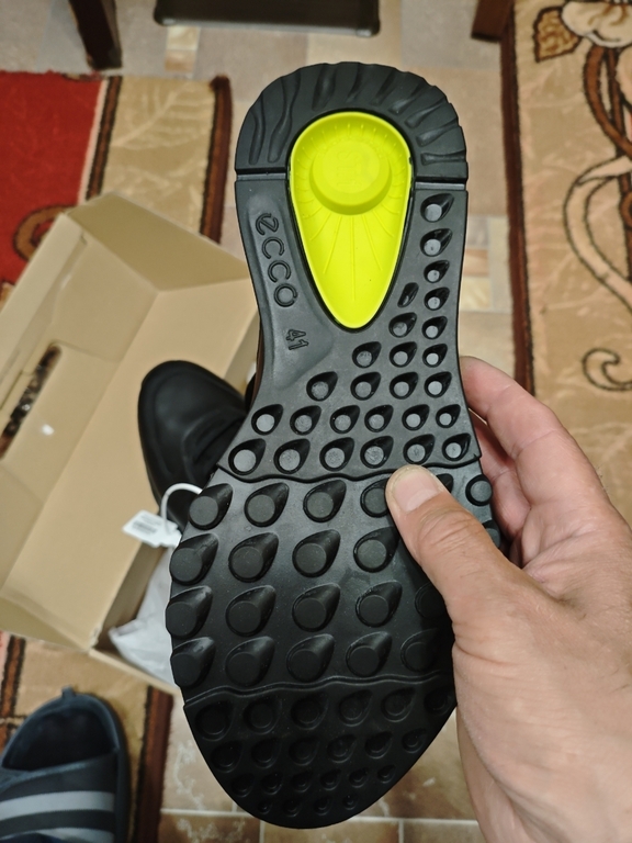 ECCO EXOSTRIDE M