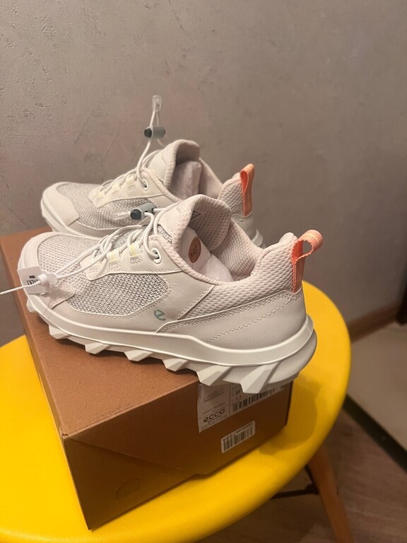 ECCO MX W